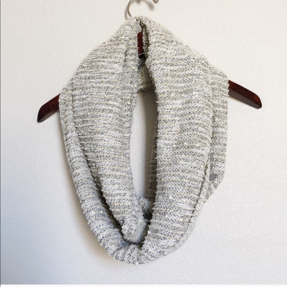 Express | Beautiful Infinity Scarf
